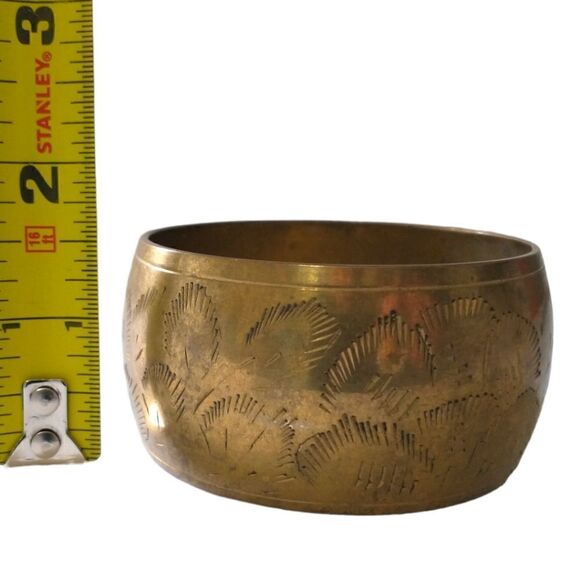 Vintage Etched Brass Bangle Bracelet Engraved Estate Bronze Patina Chunky Boho. - Picture 2 of 16